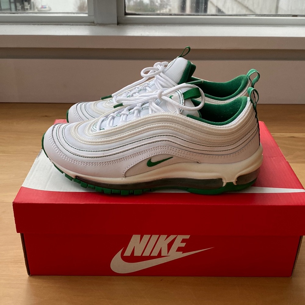 Nike Air Max - white and green